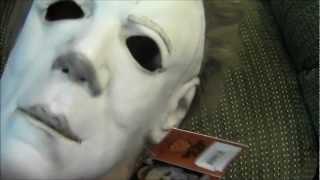 Unboxing Trick or Treat Studios' Halloween 2 Michael Myers Mask