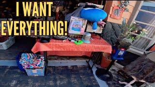 Celebrity garage sale provides amazing scores!