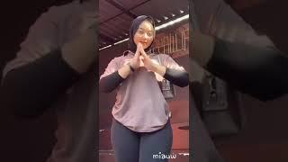 TikTok Hijab Celana ketaT Goyang Hot