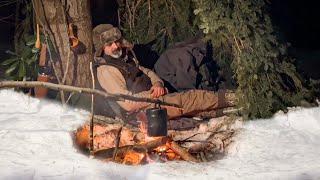 -10° Nachtschlafen auf Schnee - Kein Zelt und Schlafsack - Bau einer Überlebensunterkunft