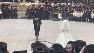 Boyan Rebbe Dance  Mitzvah Tantz (Menachem Av 5784)