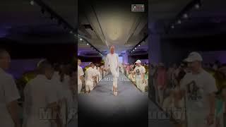 The godfather of supermodels, graceful and elegant on the catwalk.
