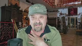 И с криком "хуже не будет" в Иране святой аятолла Зеленский победил мерзкого шаха Порошенкко в 1979г