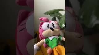 Amy Rose likes MUSCLES #shorts #sonicthehedgehog #sonicplush #sonicplushvideo