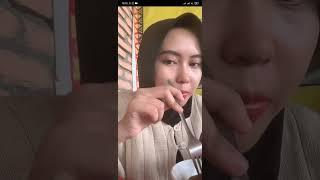 jilbab awlea live bigo lagi makan, bibirnya menggoda.. #jilbab#viral#live#bigo