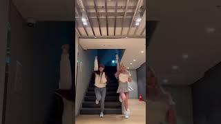 kpop stan twitter: Chuu & Dayoung dance to Supper Yuppers #loona #wjsn #wjsnchocome #chuu #dayoung