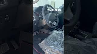 В новый патриот установили дизельный двигатель D4CB с коробкой автомат и раздаткой порш