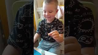 поделка в детский сад из цветной бумаги картона и пластилина