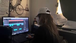 “Back to Me” | Lyric Video by Lesley Lee | Acoustic Session
