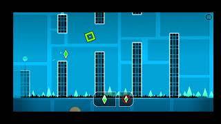 игра с кристаллами в Geometry Dash