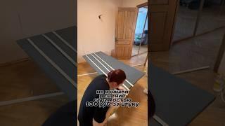 Перекрасила старую дверь. Деревянными нащельниками закрыла вспученный шпон.