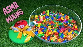 ASMR Mixing All Colors Candy M&M’s + Kinder Surprise toys 