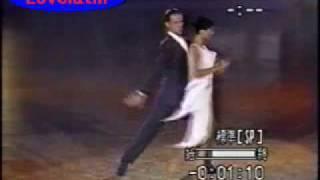 Karina Smirnoff and Louis Van Amstel Rumba