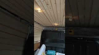 Cómo instalar friso en una Ford Transit | Aislamiento con espuma Proyectada y lana de roca | PT3