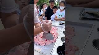 Preparing fried ice cream fruit thick cuts #hmdelish #friedicecreams #icecreamrolls #yummydessert