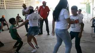 CHICAS DE LA AVANZADA BAILANDO CON NIÑOS 2 - FULL HD