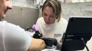 Тату на руке для парня - портрет по фото. Красивая татуировка от мастера ﻿Kot Tattoo Studio