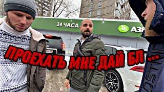 Счастье и радость на капоте бмв 