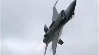 F16 FIGHTER JET FLYBY | US AIR FORCE | LOCKHEED MARTIN | LOW PASS | SONIC BOOM | DOGFIGHT #shorts