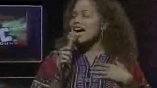 Natalie Raikadroka - Ep. 6 Vodafone Mic "Your Love"
