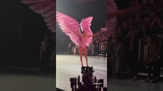 #gigihadid #fashion #model #runway #victoriasecret #viralvideo #viral #youtube #ytshorts #foryou