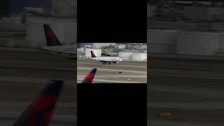 PILOT ART!  Delta A321 Departs Runway 26L at Atlanta