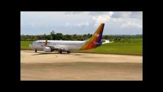 Air Pacific Boeing 737-800 taxing at Nadi International Airport