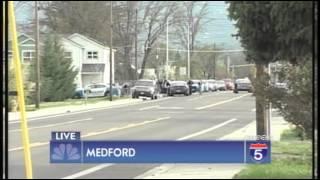 Police: Armed standoff in Medford - Mar 16th, 2015