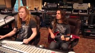 Kiko Loureiro tocando música improvisada MegadetH