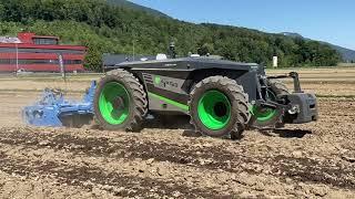 Ein autonomer Traktor: Der Agbot 2.055W4 von Agxeed