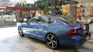 Volvo S90. Экспозиция авто в Торговом центре "Горизонт" в Ростове-на-Дону