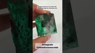 Huge rough raw uncut natural Colombian emerald weighing 896 carats from Muzo very rare