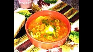 Солянка с копченостями очень вкусная и сытная.