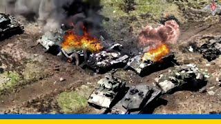 UKRAINE'S BIG LOSS! 15 minute ago, Dozens of vehicles and tanks exploded in the minefield