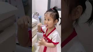 妹妹突然愛上了刷牙，到底是怎麼一回事呢？ #萌娃#親子#矛盾#姊妹