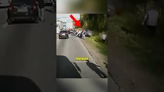Fake Gangsters Face the Wrong Trucker