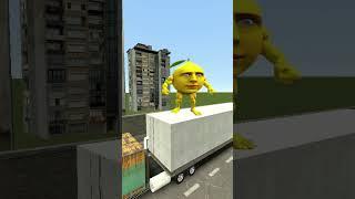 King Lemon is chasing Green Plankton