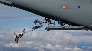 Un millón y medio de saltos en el aniversario del primer salto paracaidista del Ejército del Aire