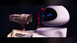 Eve kisses Wall- E