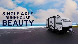 BEAUTIFUL Beginner Family RV | 2025 Eddie Bauer 17BH-C | RV Review