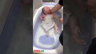 Need a Compact Baby Bathtub? The Baby Folding Bathtub Is Perfect!#Shorts