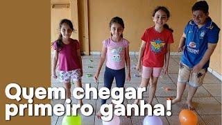 Quem chegar primeiro ganha!| Brincadeiras com balões| CANAL MUNDO DA PRINCESA BIA