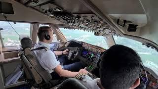 BOEING 747  "The queen of the sky" is LANDING  (Cockpit view + Radio communication )