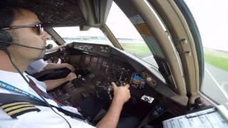 Boeing 777 manual landing