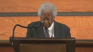 LA civil rights icon Rev. James Lawson Jr. dies