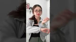 gadis kacamata imut goyang #shorts #tiktok #goyang #viral