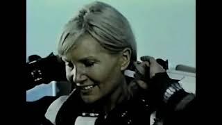 Rebreather Scuba Diver Girl in trouble underwater