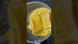 Best egg sandwich forever #breakfastsandwich #cooking #bread #egghack #shortviral #shorts #trending