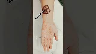 #Zoya mehndi artist ️#hibiscus design ️# heena # shorts # floral design ️