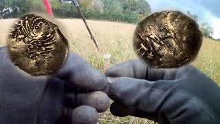 METAL DETECTING UK GREAT FINDS ON A CLUB DIG #MetalDetectingUK #XPDeus #TreasureHunting